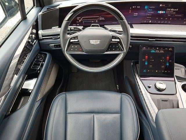 2025 Cadillac ESCALADE IQ Luxury 2