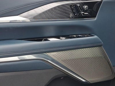 2025 Cadillac ESCALADE IQ Luxury 2