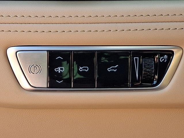 2025 Cadillac ESCALADE IQ Luxury 2