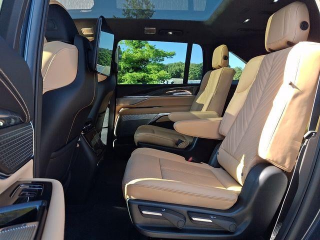 2025 Cadillac ESCALADE IQ Luxury 2