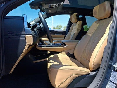2025 Cadillac ESCALADE IQ Luxury 2