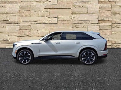 2025 Cadillac ESCALADE IQ Sport 2