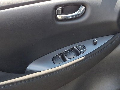 2025 Nissan LEAF S