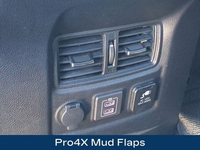 2021 Nissan TITAN Crew Cab PRO-4X 4x4