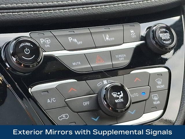 2025 Chrysler Pacifica Hybrid Premiuim S Appearance Package