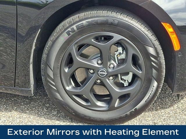 2025 Chrysler Pacifica Hybrid Premiuim S Appearance Package