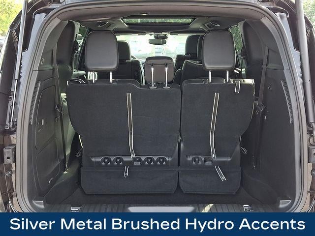 2025 Chrysler Pacifica Hybrid Premiuim S Appearance Package