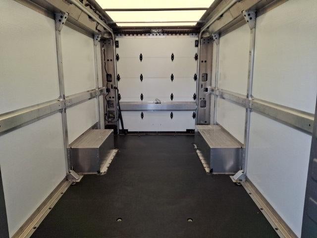 2024 BrightDrop Zevo 600 Base
