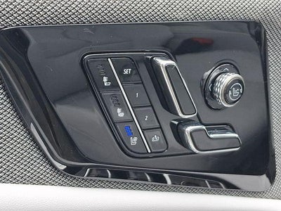 2025 Cadillac OPTIQ Luxury 2