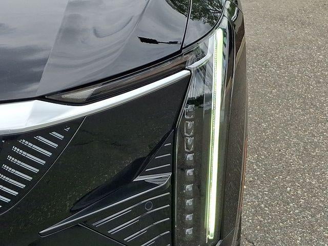 2025 Cadillac OPTIQ Luxury 2