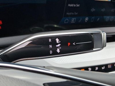 2025 Cadillac OPTIQ Luxury 2