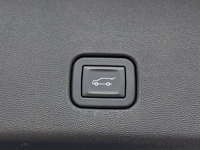 2025 Cadillac OPTIQ Luxury 2