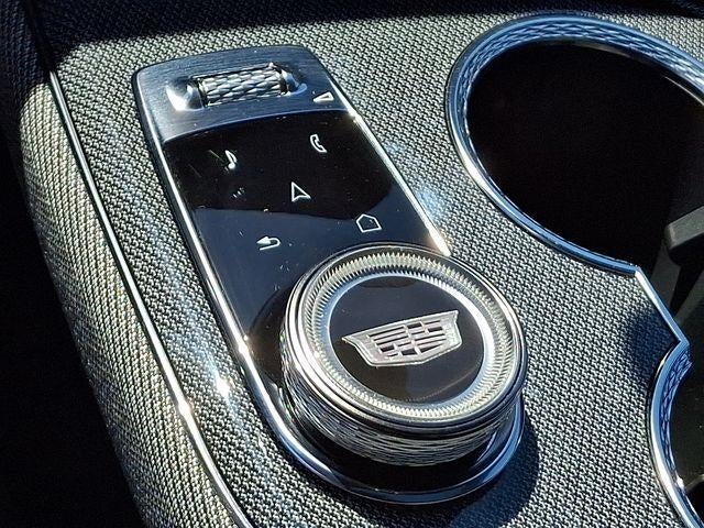 2025 Cadillac OPTIQ Luxury 2