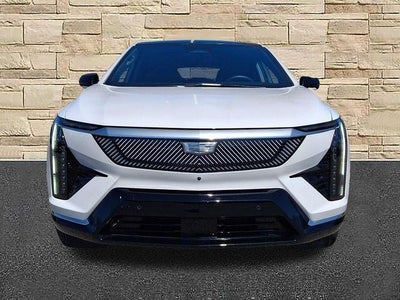2025 Cadillac OPTIQ Luxury 2