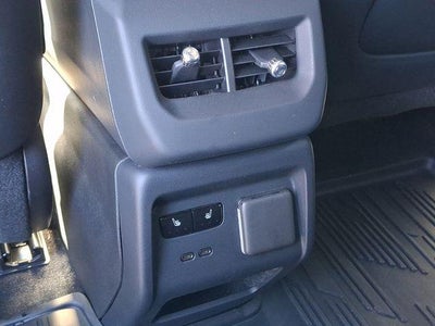 2025 Cadillac OPTIQ Luxury 2