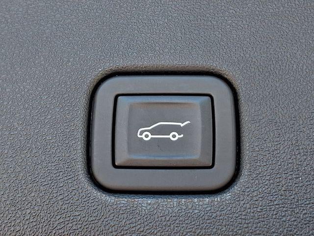 2025 Cadillac OPTIQ Sport 2