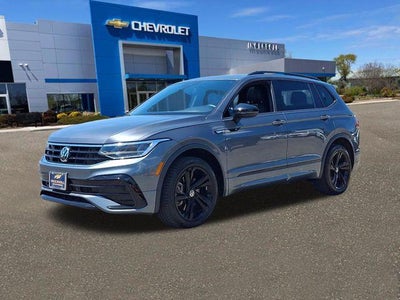 2024 Volkswagen Tiguan 2.0T SE R-Line Black