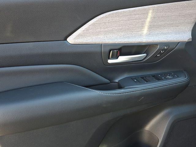 2025 Toyota Grand Highlander Platinum