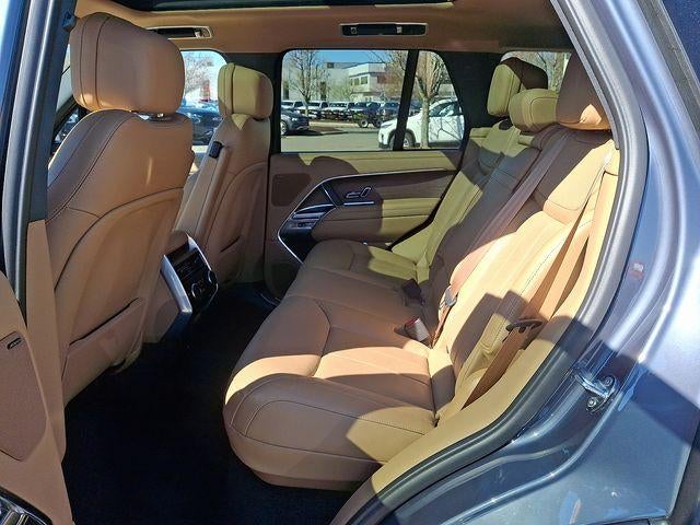 2025 Land Rover Range Rover P400 SE