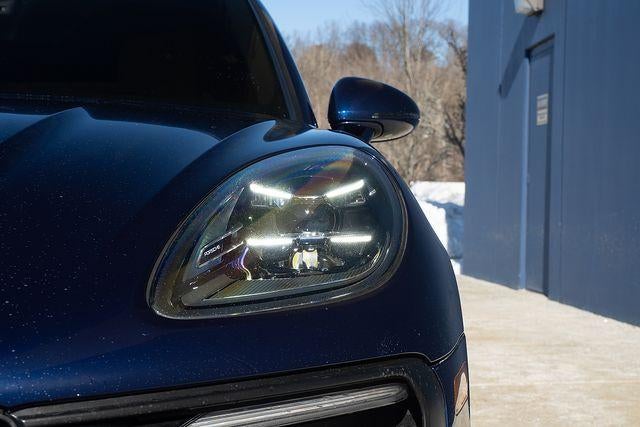 2022 Porsche Macan Base