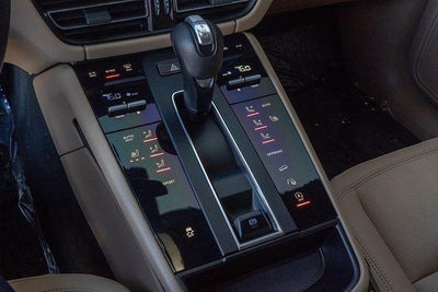 2022 Porsche Macan Base