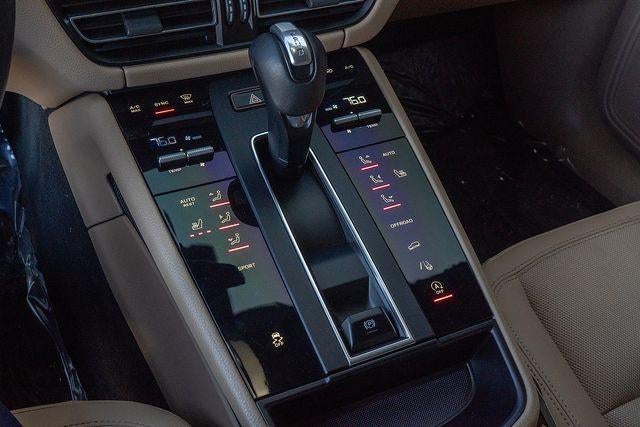 2022 Porsche Macan Base