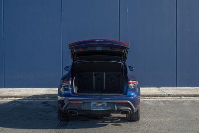 2022 Porsche Macan Base