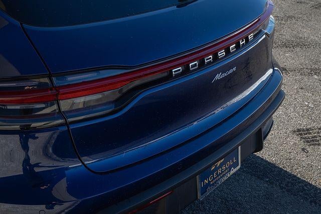2022 Porsche Macan Base