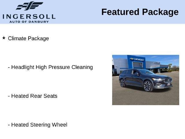 2022 Volvo V60 Cross Country Base