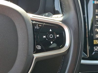 2022 Volvo V60 Cross Country Base