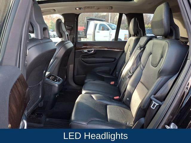 2016 Volvo XC90 T6 Momentum