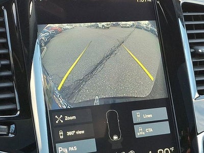 2016 Volvo XC90 T6 Momentum